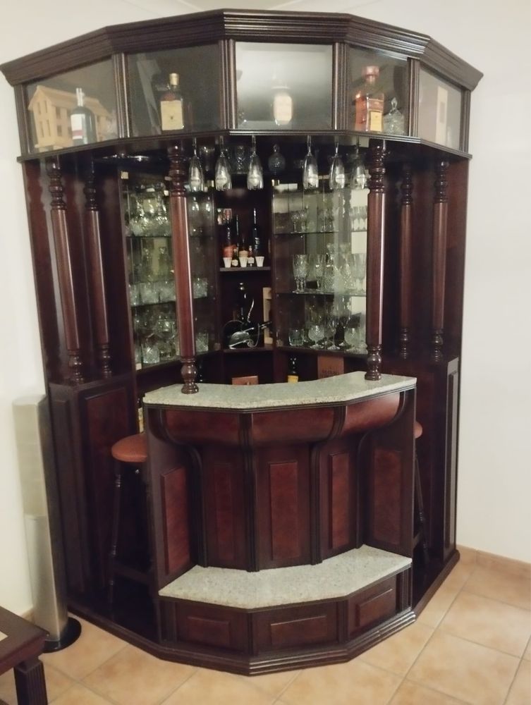 Bar de canto castanho