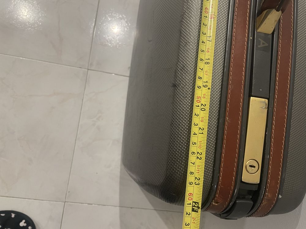 Mala de viagem Samsonite - porao
