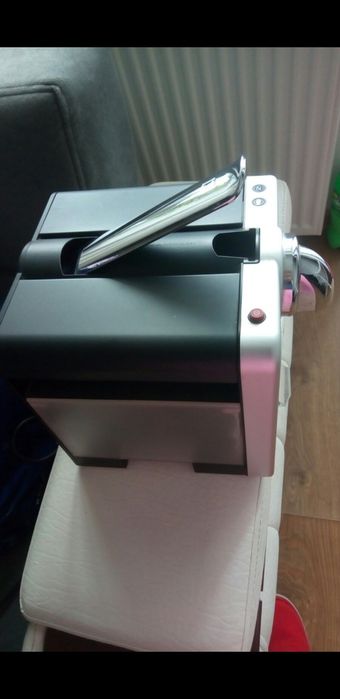 Капсульна кофеварка Delonghi