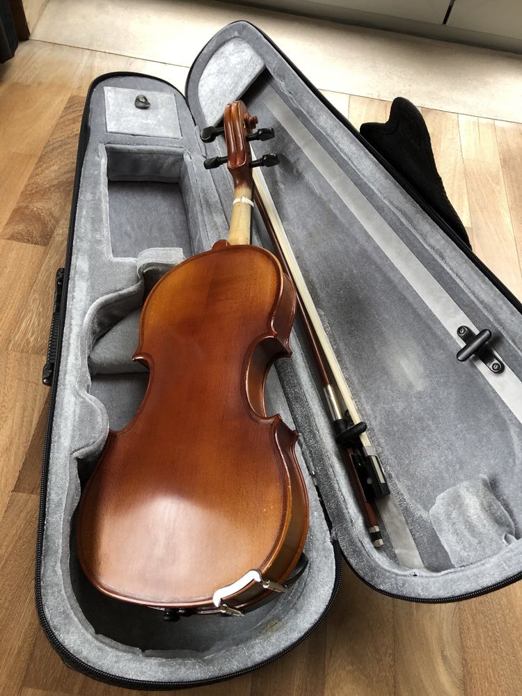 Violino 3/4 O. M. Mönnich + almofada