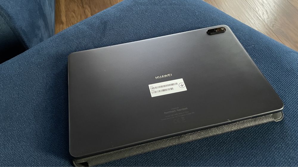 Huawei matepade 11 + etui z klawiaturą
