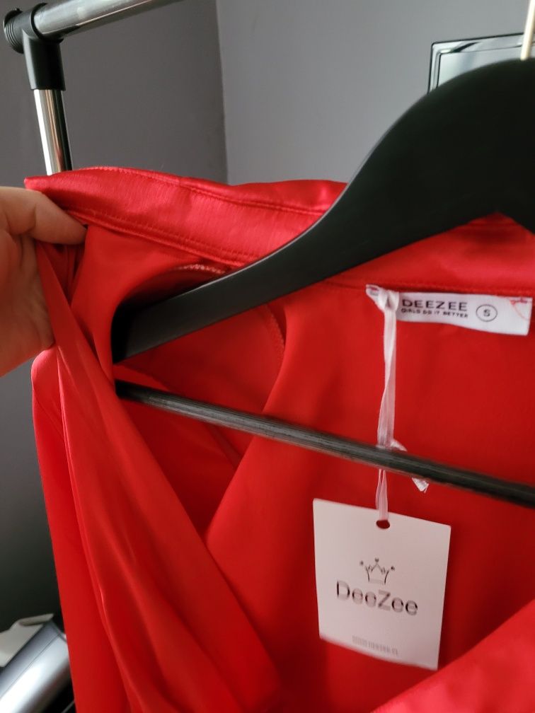 Elegancka nowa sukienka DeeZee czerwona S