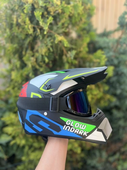 Продам новый эндуро шлем, мото шлем, вело шлем, шлем для мотоцикла