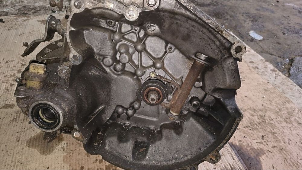 Коробка передач МКПП5 P9E10J054, P9D17J Peugeot 306 1.6 i