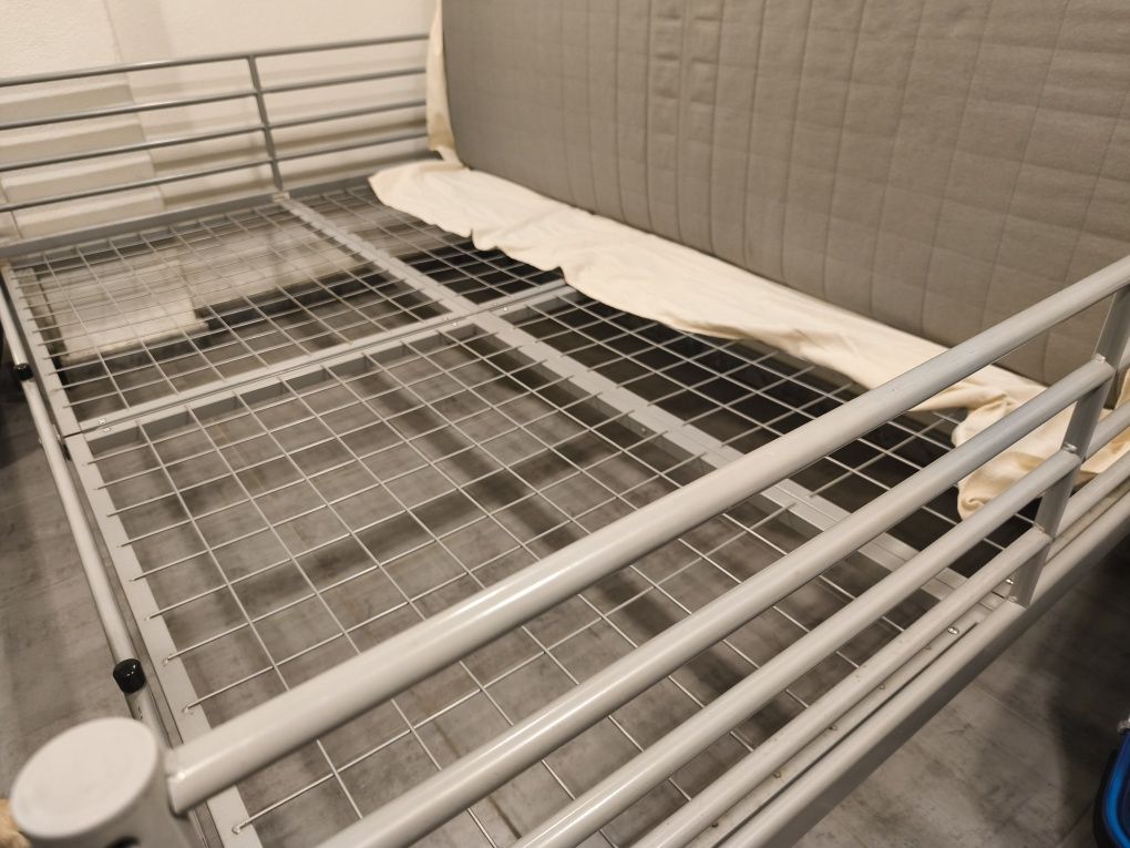 Cama casal com colchão