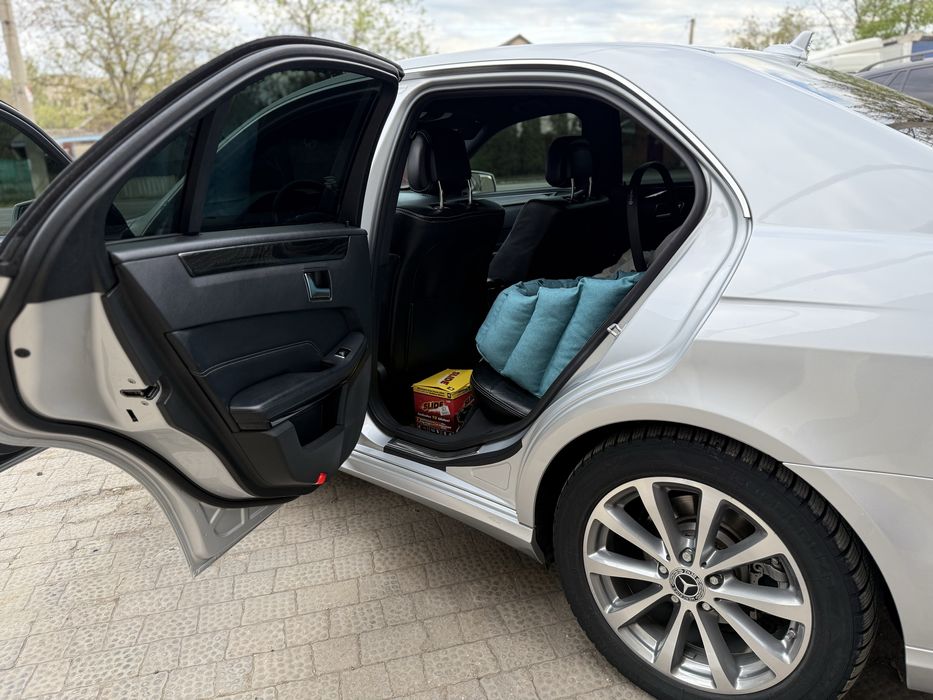 Mercedes Benz E class W212 FL