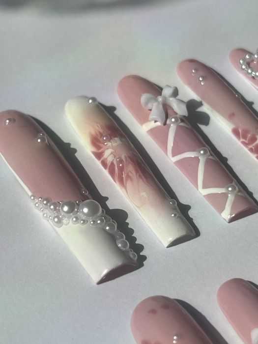 Długie tipsy własnorecznie robione