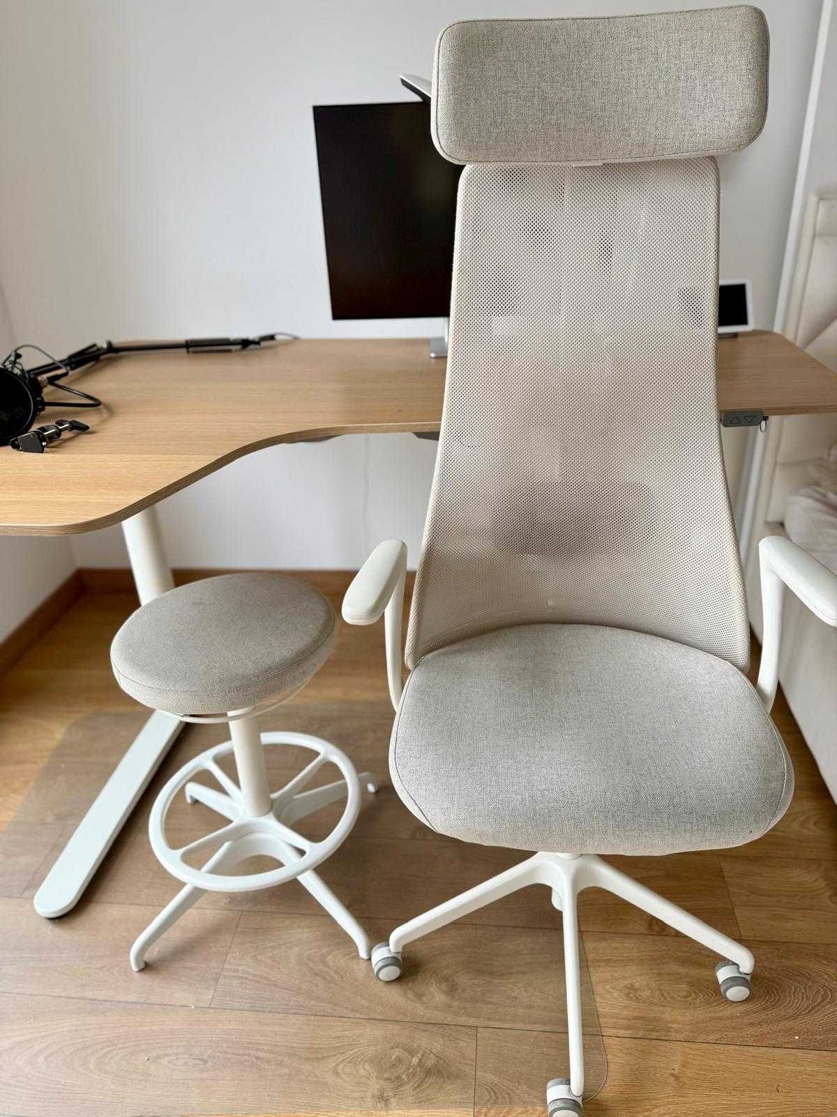 Stołek IKEA LIDKULLEN – aktywne siedzenie