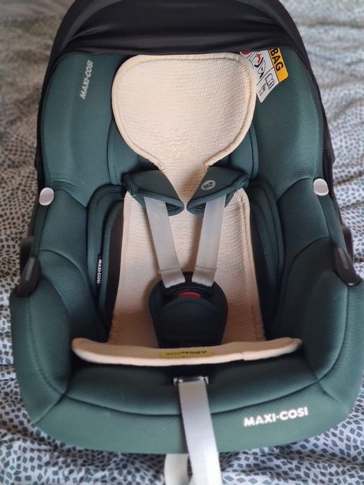 Cadeira Auto Maxi-Cosi para Bebé em ótimo estado