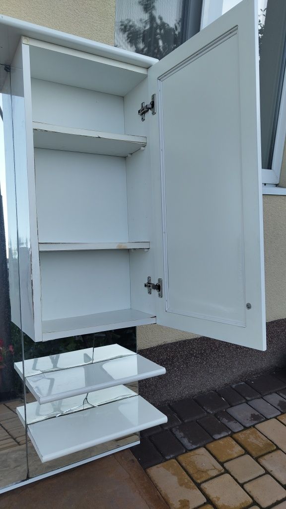 Продам зеркало в ванную комнату