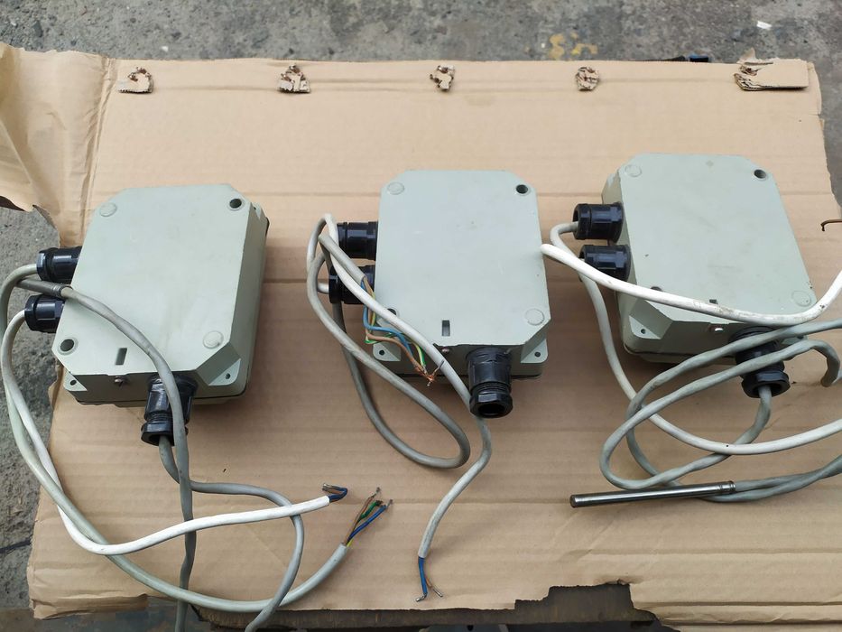 Одним лотом 3 немецких регулятора температуры Veb MERTIK Typ 211.54