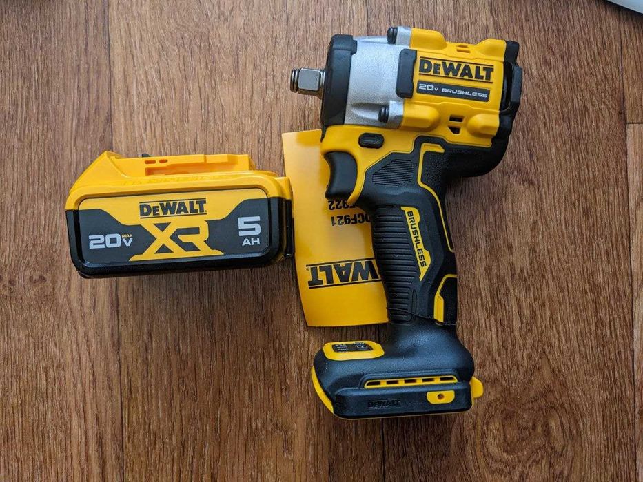 Аккумуляторный гайковерт Dewalt DCF92P1 5 Ач 20V заводской комплект