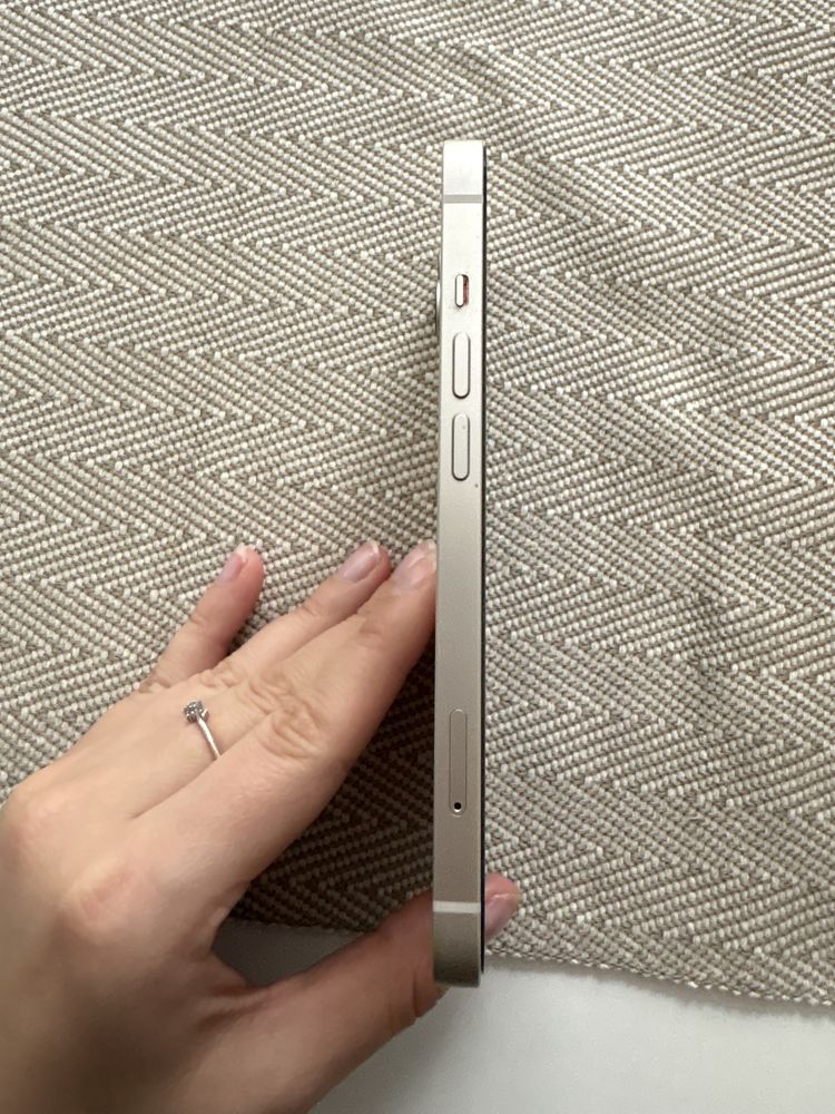 iPhone 13 biały