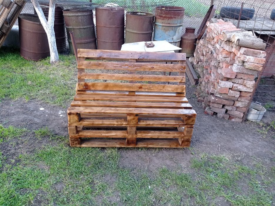 Лавка для дому і відпочинку