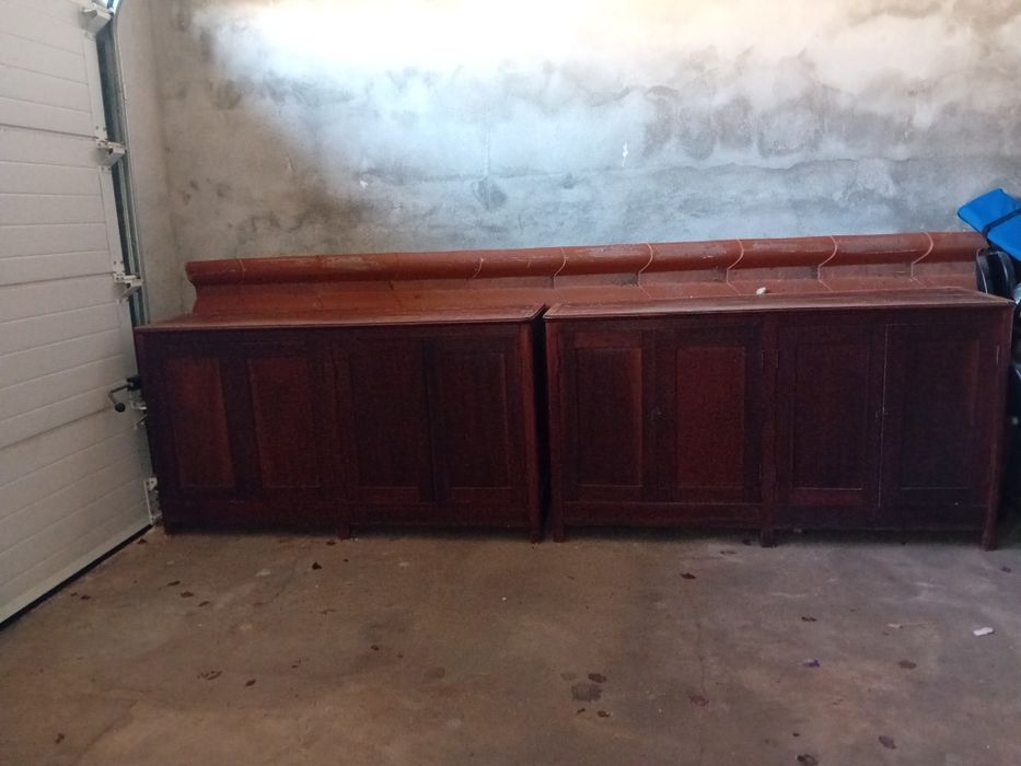 Vitrines / Balcões Vintage em Madeira Maciça com Vidro