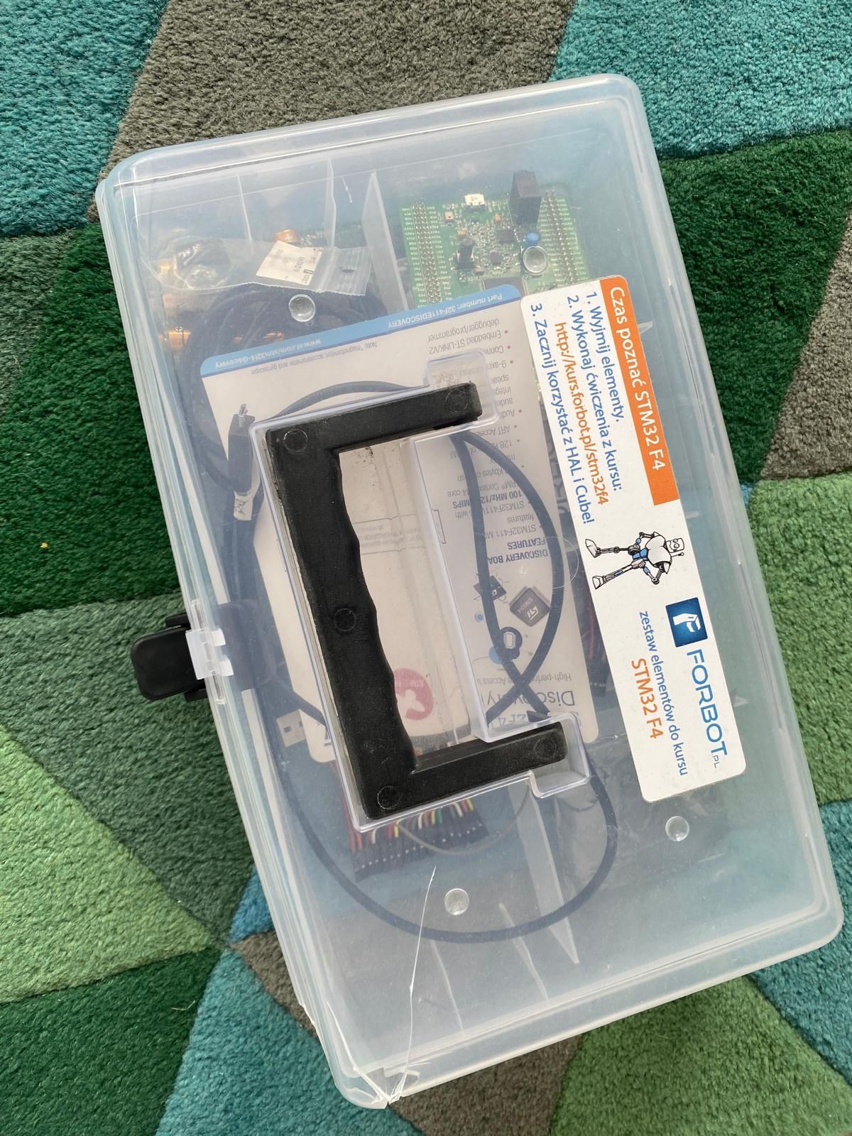 STM32F411 Discovery Kit w zestawie