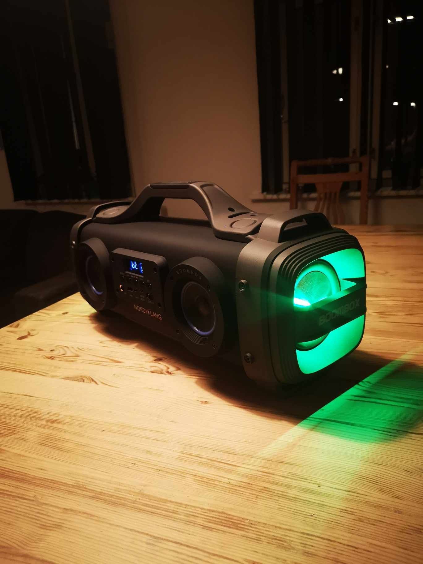 Głośnik bezprzewodowy typu boombox