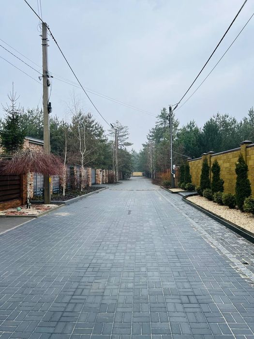 Продам участок в Обуховке закрытая территория лес река