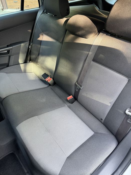 свіжоприганий(вже на укр. номерах) Opel Astra H 2011 універсал 1.7 диз