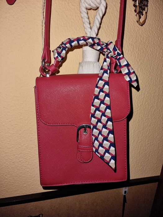 Mala senhora pequena