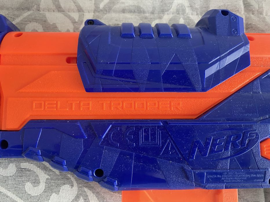 Pistola NERF delta