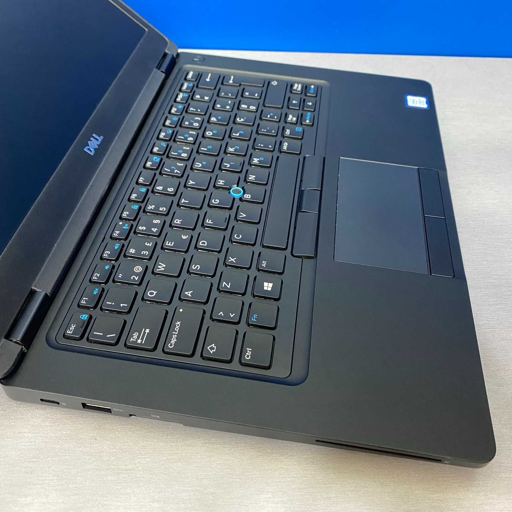 Dell Latitude 5490 - 14" FHD (i5-8250U/16GB/512GB SSD NVMe)