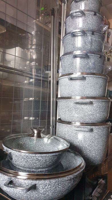 Каструлі з мармуровим покриттям