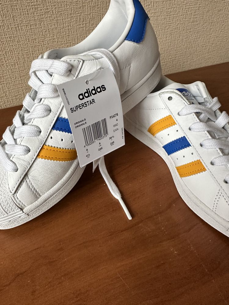 Оригинальные кроссовки ADIDAS