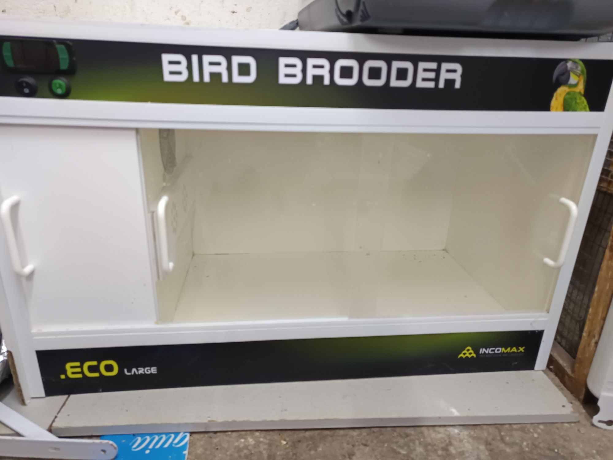 Chocadeira incubadora maternidade