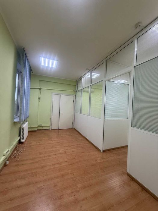 Здам офіс 35м2 в БЦ, вул. Сверстюка, метро Лівобережна 5 хвилин