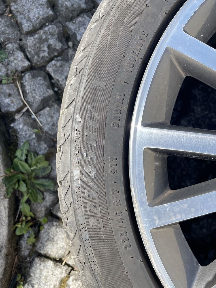 Felgi Rolan 17 cali 5x112 VW Audi z oponami letnimi Matador 225/45/17r