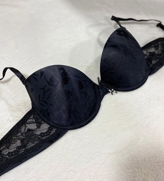 Бюстгалтер з невеликим пуш-ап 90В