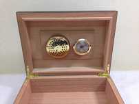 Humidor, kaseta, drewno szlachetne, higrometr, nawilżacz, kolekcja