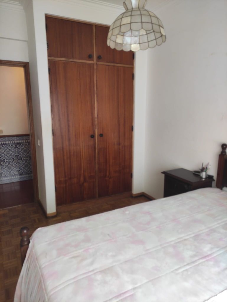 Apartamento T3, 2 WC, 1 varanda