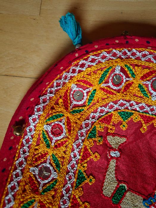 Etniczna torba indyjska z motywem wielbłąda