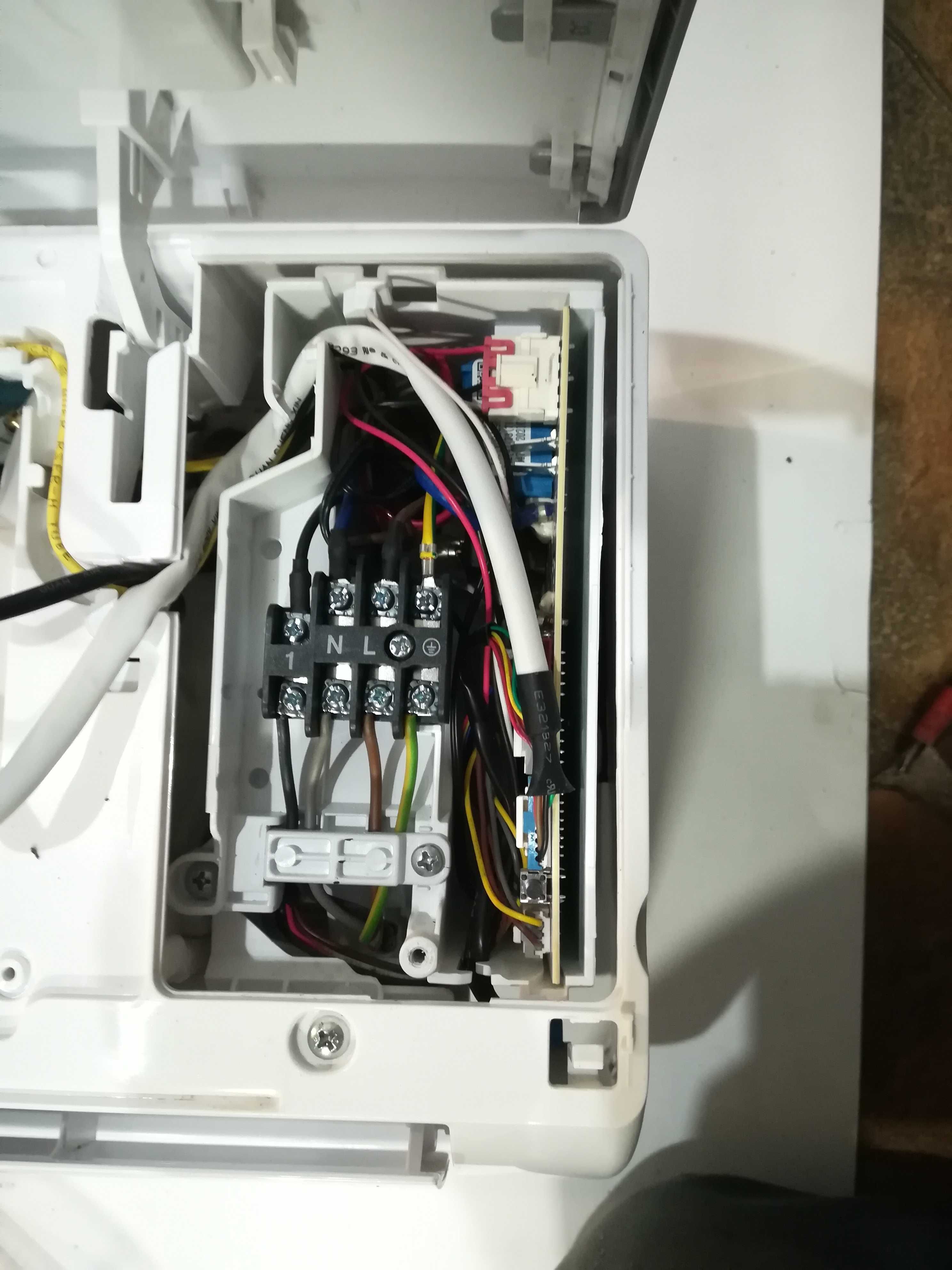 Klimatyzator ścienny 3,5kW z pompą ciepła WiFi po przeglądzie Inwerter