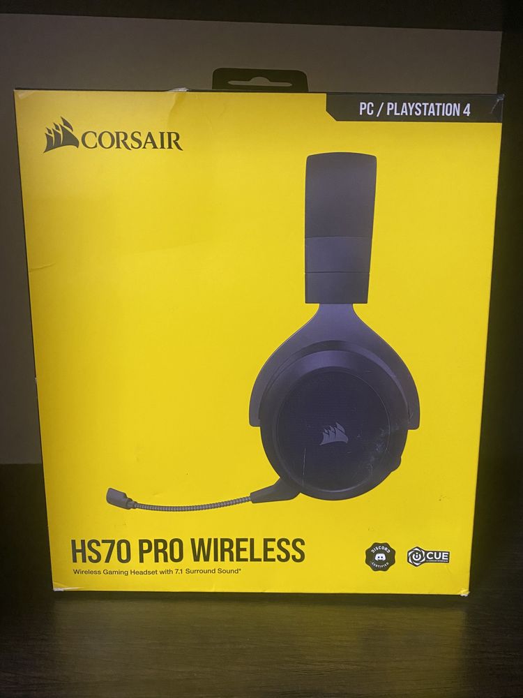 Безпроводные игровые наушники Corsair HS70 Pro Wireless Gaming