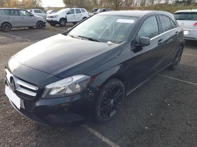 Mercedes Benz A180 W176 Class A BlueEfficiency para peças - 1.6 Diesel
