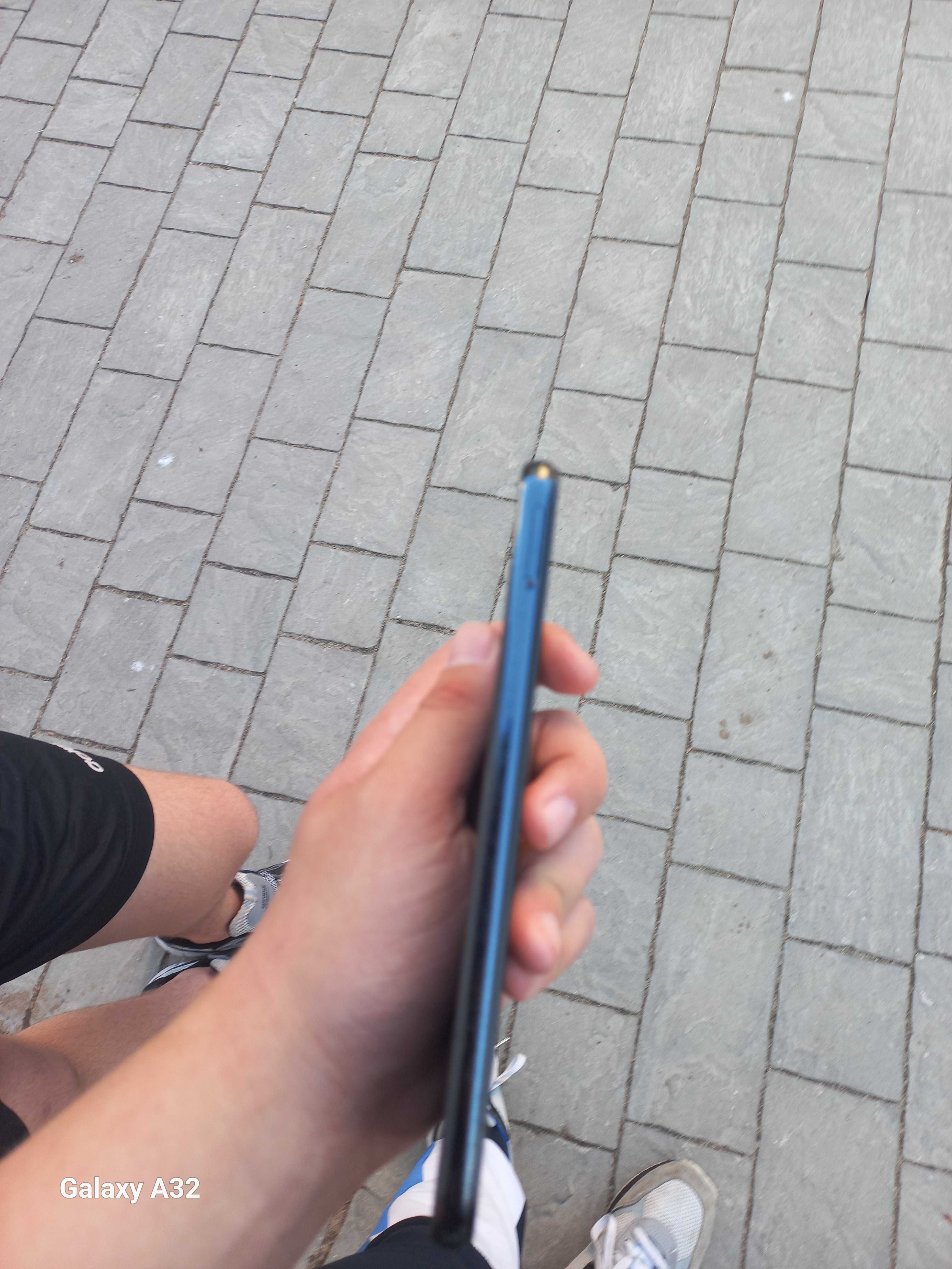 Redmi Note 8t stan dobry uszkodzenie prycisku glośnosi