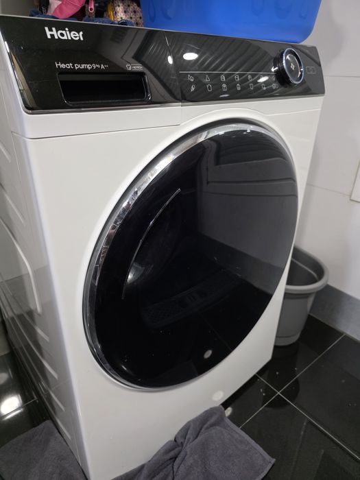 Máquina de Secar Roupa HAIER HD90-A2979N-S (Bomba de Calor - 9 kg - Br