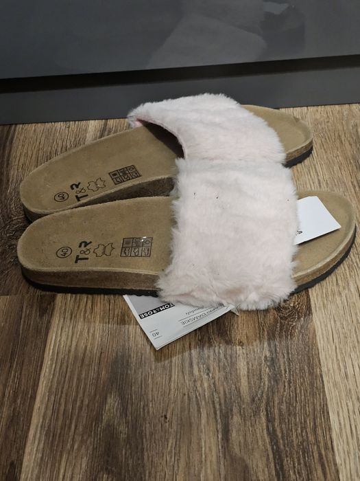 Kapcie 40/41 nowe