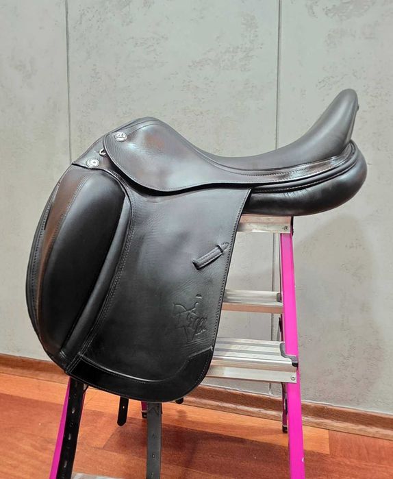 Siodło ujeżdżeniowe X-PRESTIGE HELEN D K 17", 32 łęk, stan idealny