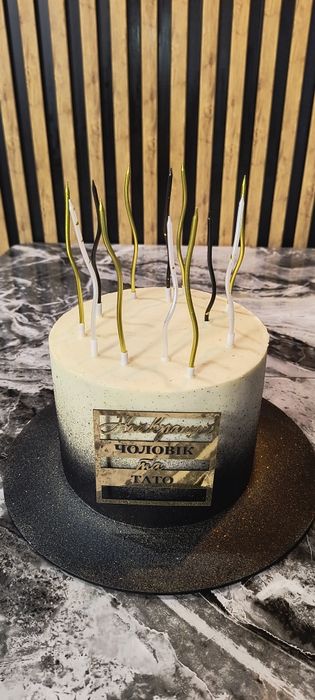 Торти, капкейки, макаронси, трайфли – десерти на замовлення