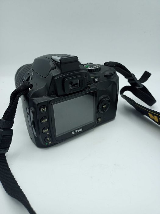 APARAT NIKON D40 + Obiektyw 18-55 mm 1:3,5 - 5,6G