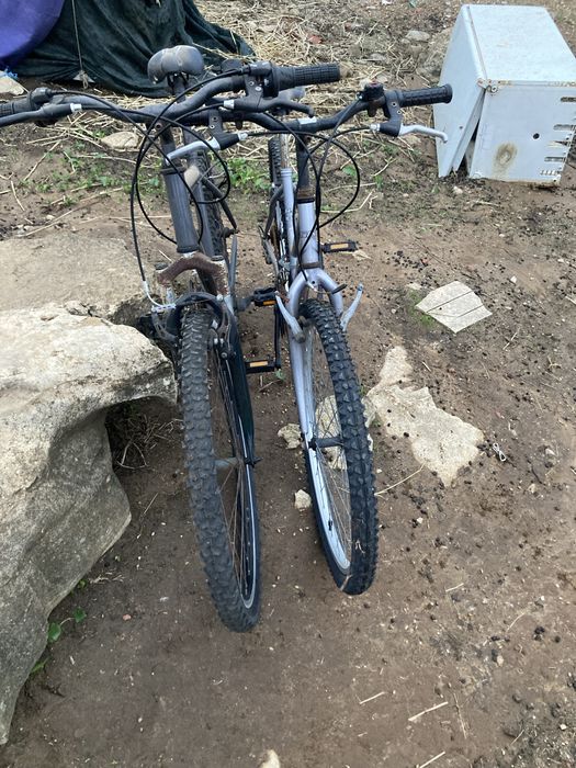 Boas tenho para vender estas duas biciletas