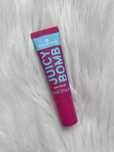 Płynny róż essence Juicy Bomb Party Jelly Blush 01 Classic Crush
