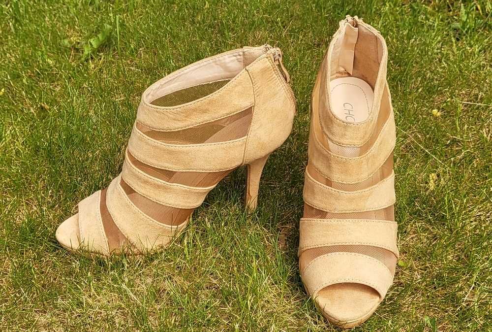 Nowe sandały CHC-Shoes 38 beżowe nude szpilki pumps rzymianki