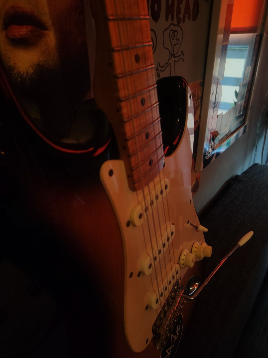 Gitara FENDER SQUIER stratocaster (+piecyk okablowanie i efekt)