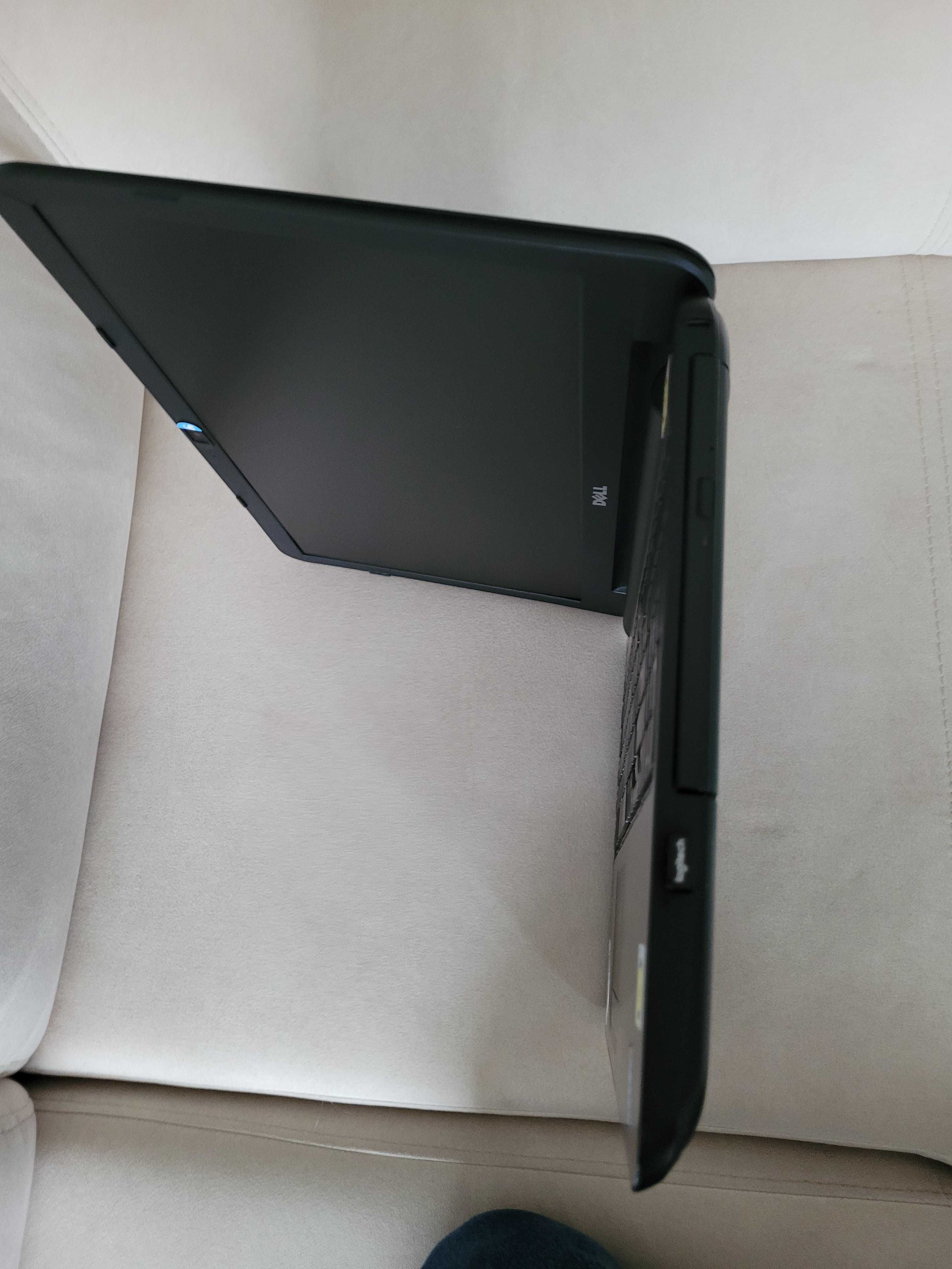 Dell Latitude 3540 mutimedialny laptop 15 cali i5-4200U 8GB