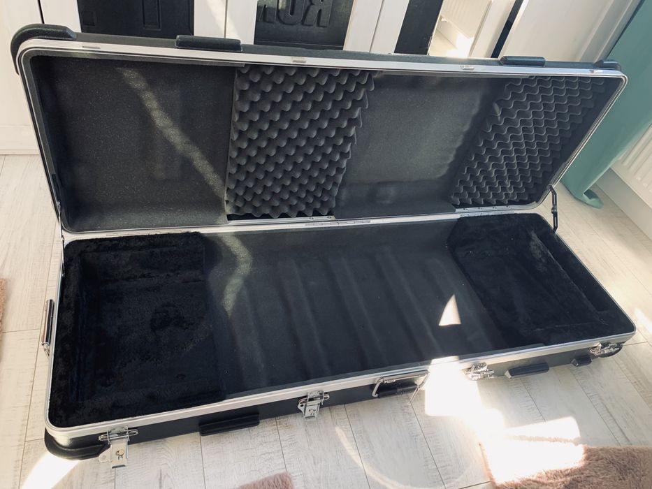 Pokrowiec hard case korg kronos 73